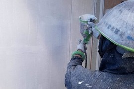 熊本県球磨郡あさぎり町にて住宅外壁ベルアート吹付塗装仕上げの施工前画像
