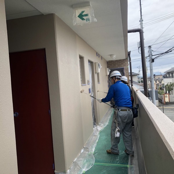 アパート共用廊下塗装　熊本県熊本市東区　シリコン仕様