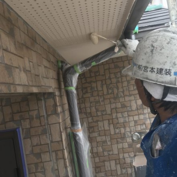 軒天井塗装　熊本市北区植木　１F養生、軒天井塗装