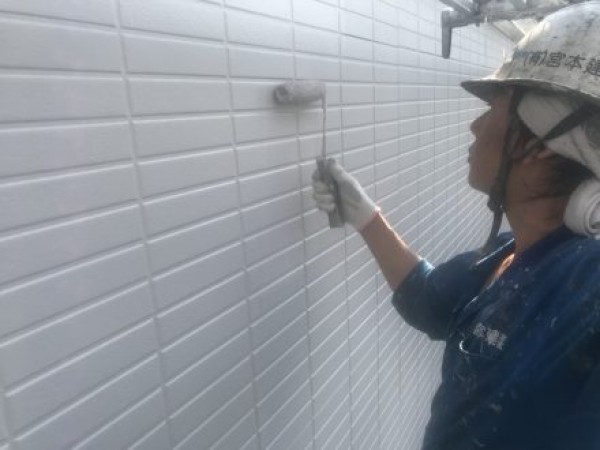 外壁塗装　熊本市中央区神水　外壁上塗り