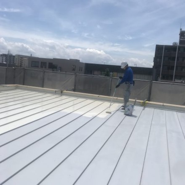 屋根塗装　熊本市中央区神水　屋上屋根中塗り作業