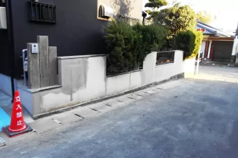 熊本地震被害修繕工事（土間・外壁・内壁・塀塗装仕上げ） Before画像