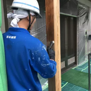 熊本県山鹿市鹿央町住宅塗装・木部天井、柱等シミ抜き工事のサムネイル