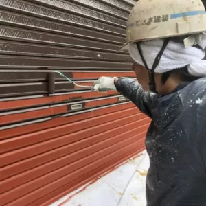 熊本県山鹿市鹿央町住宅塗装･シャッター上塗り1回目塗装工事のサムネイル