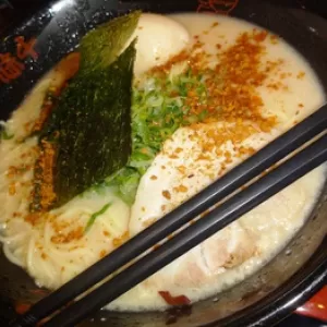 ガツンと効くぜネギ豚パンチ～味千ラーメン～北熊本～のサムネイル