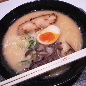 麺屋 まるげん　海老豚骨ラーメン店（熊本）のサムネイル
