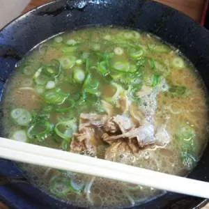 五号線沿いの元祖長浜ラーメン（大宰府）のサムネイル