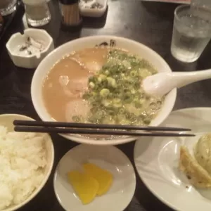 福岡 長浜ラーメン風びのサムネイル