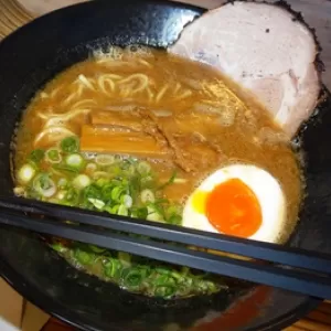 熊本　麺空間 灯かり（新店舗ラーメン）食べてみた♪のサムネイル