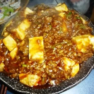 マーボー豆腐を喰らい乾杯♪のサムネイル