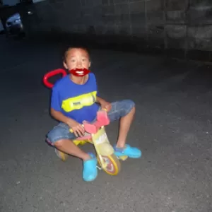 幼いころに乗せれんかった３輪車～楽しいのね～のサムネイル