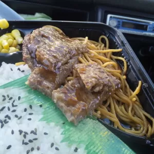 偽ステーキ弁当のサムネイル