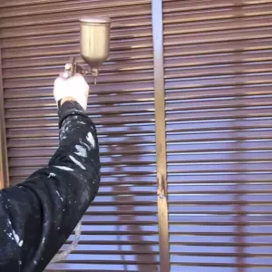 戸袋・雨戸の塗り替え塗装の内訳（動画含む）　宮本建装のサムネイル