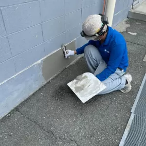 上益城郡益城町古閑　工場腰壁下地処理及び　熊本市北区徳王公民館樋修理のサムネイル