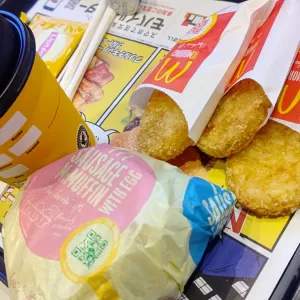 ハッシュポテトを多めで 朝マックのサムネイル