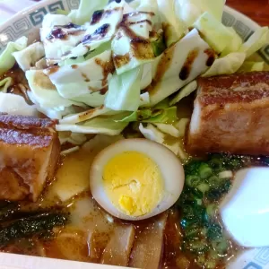 桂花ラーメン！太肉麺（TA-RO RA-MEN） ターローメンを頂き屋根塗装段取りしまーす。のサムネイル