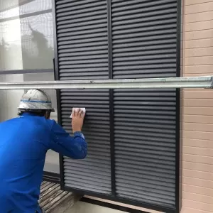 東区鹿帰瀬町住宅   戸袋塗装工事のサムネイル