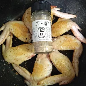 ミラクルスパイス　ふ～塩　使った手羽先🐔　これ食べて塗装見積徹夜します✌のサムネイル