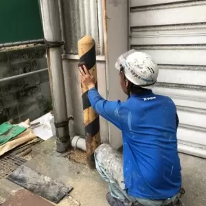 ガードパイプ塗装   佐賀県工場   宮本建装のサムネイル