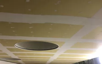 店舗内部塗装　天井パテ打ち　熊本県大型店舗 After画像
