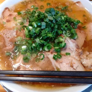 外壁塗装作業後のランチは塩らーめん・やすきち （宇城市）にて🎵のサムネイル