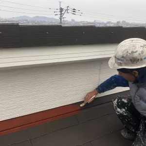 住宅塗装現場にて板金錆止めお弟子さんにしてもらいました(oˆ罒ˆo)のサムネイル