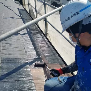 屋根塗装　シリコン中塗りローラー仕上げ　熊本県宇土市松原のサムネイル