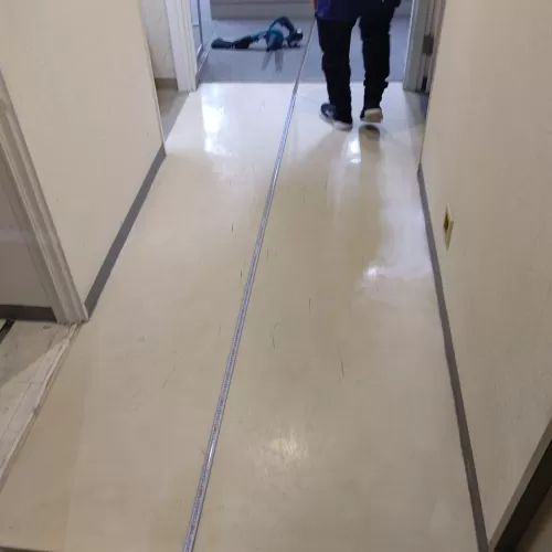 タイルカーペット貼り　　店舗　熊本県熊本市中央区坪井のサムネイル