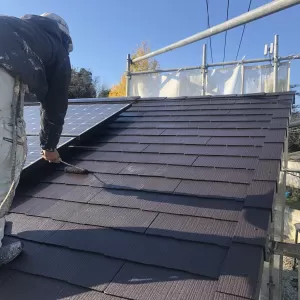 屋根シリコン塗装　熊本県合志市　大屋根上塗り完了！のサムネイル