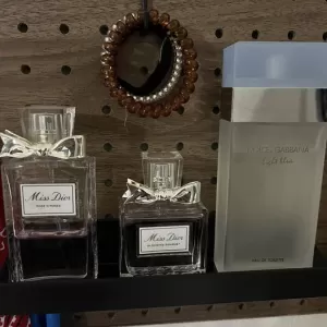 最近はDIOR(ディオール)　塗装屋弟子日記　作業は外壁塗装♪のサムネイル