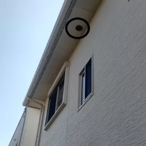 手の届かない2階の少し汚れた部分は塗装してくれるの？　軒天井塗装編のサムネイル