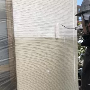 倉庫外壁塗装　熊本県宇土市　養生、下塗り完了！！のサムネイル