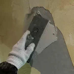 店舗内部塗装　熊本市中央区　下地補修、下塗り完了！！のサムネイル