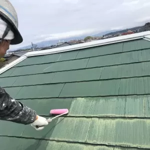 屋根塗装　熊本市東区　下、中塗り　/　付帯部塗装　熊本県玉名市　中塗りのサムネイル