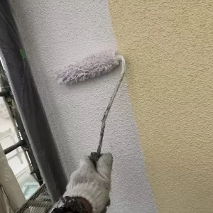 外壁塗装　熊本市東区　下塗り　/　鉄部塗装　熊本市東区　電気BOX塗装完了！のサムネイル