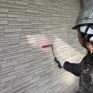 外壁フッ素クリヤー塗装　熊本市中央区　クリヤー１回目完了！！のサムネイル