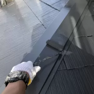 屋根板金塗装　熊本市東区　下屋根上塗り完了！！のサムネイル