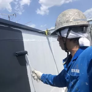 外壁塗装　熊本市中央区　南・東面下塗り、中塗り完了！のサムネイル