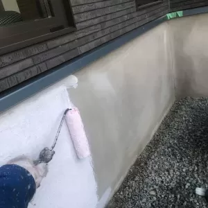 基礎巾木塗装　熊本市西区　基礎巾木塗装完了！！のサムネイル