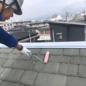屋根塗装　熊本市東区　屋根下塗り完了！！のサムネイル