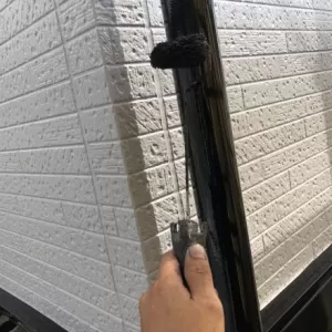 付帯部塗装　熊本市東区　上塗り２回目　/　屋上防水　熊本市中央区　下地処理のサムネイル