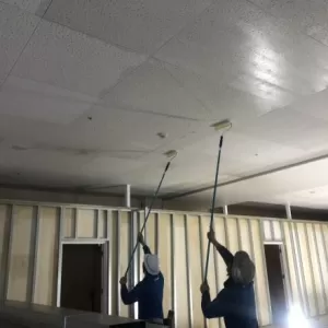店舗内部添乗塗装　熊本県宇城市小川　天井下塗りのサムネイル