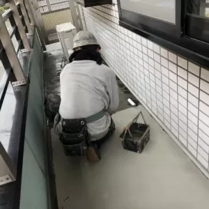 ベランダ防水　熊本市東区桜木　土間プライマー、メッシュ貼りのサムネイル