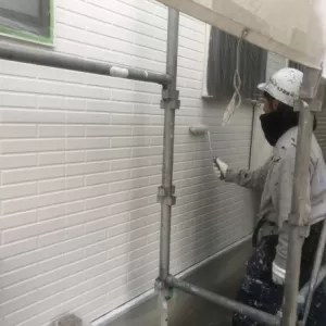 外壁塗装　熊本市中央区帯山　外壁・屋根上塗り完了！のサムネイル