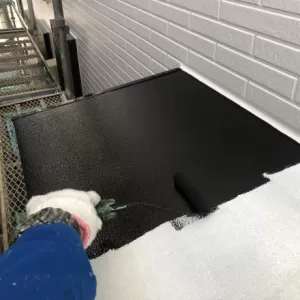 付帯部塗装　熊本市中央区帯山　中塗り・上塗り（コスモマイルドシリコン使用）のサムネイル