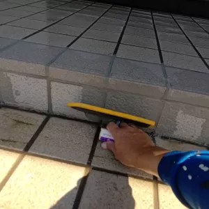 タイル張替・電灯塗装工事　熊本市中央区神水ビルのサムネイル
