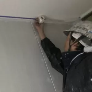 外壁塗装　熊本市東区小山　吹付け養生のサムネイル