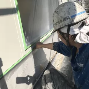 外壁塗装　熊本市北区鶴羽田　塗装前養生作業のサムネイル