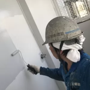 鉄部塗装　熊本市中央区中央街　鉄扉等ケレン、錆止め完了！のサムネイル