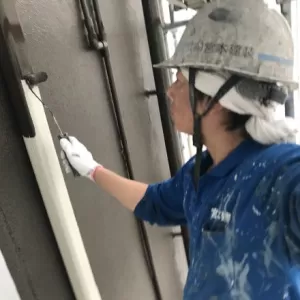 スリムダクト塗装　熊本市中央区中央街　スリムダクト中塗り、上塗りのサムネイル